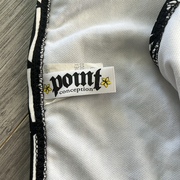 Black and White Patterned Bikini - Picture 8 of 10